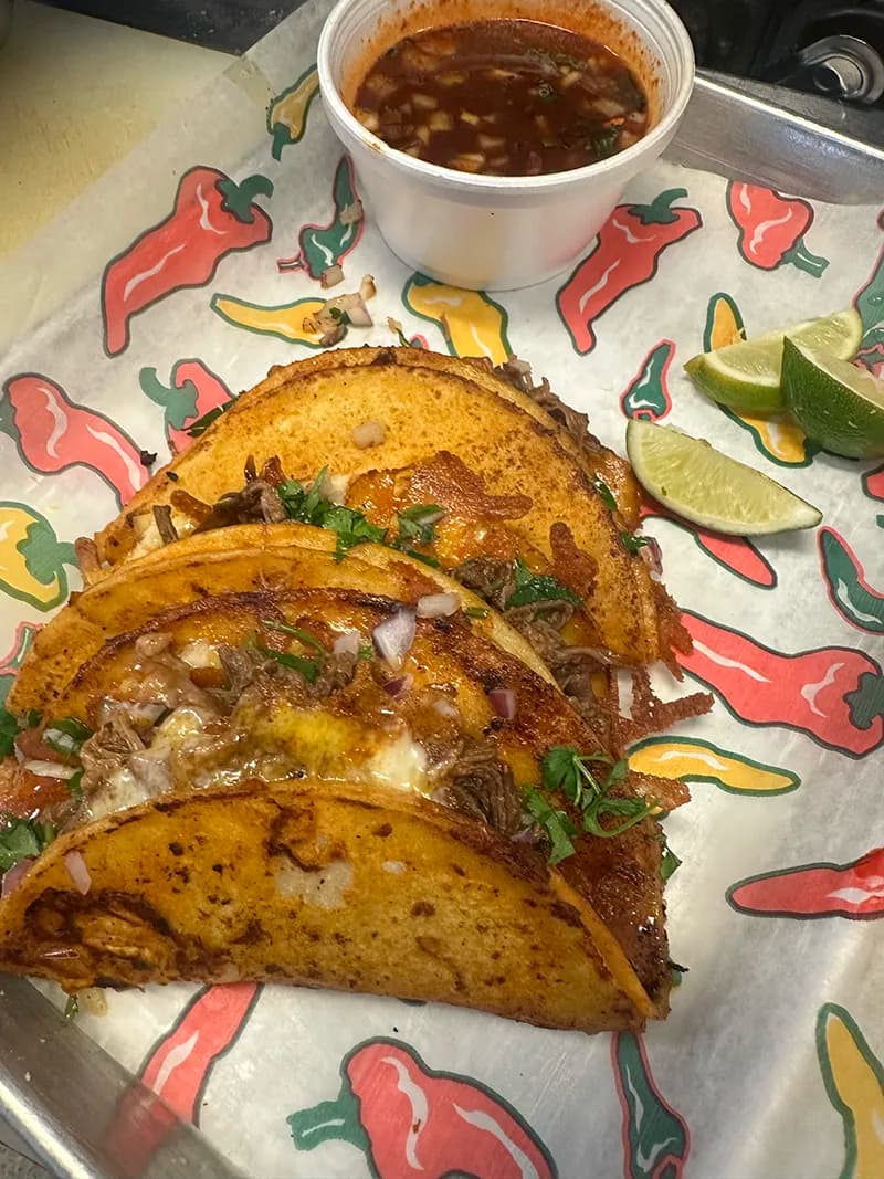 https://cf.digitalpotter.io/tenants/6a0770c0802690ed02b35af6/plitz/f425857fe6d6 taqueria maria bonita tacos birria
